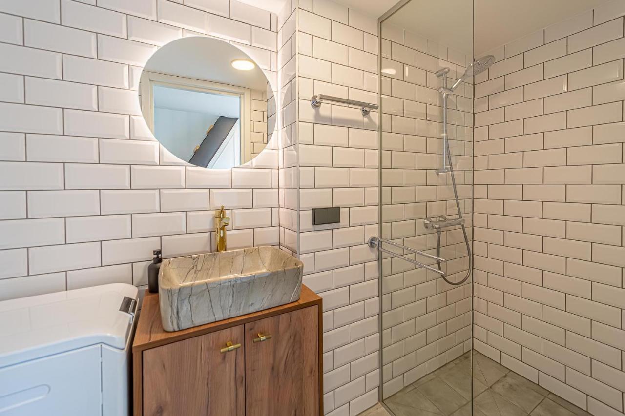 Ministerija Loft Apartment With Parking & Ac カウナス エクステリア 写真